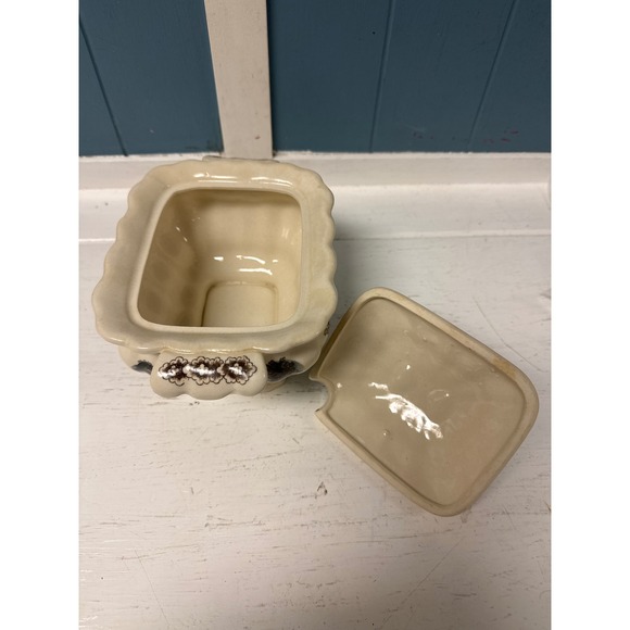 Vintage Covered Dish With Lid Scenic Design Cream Ceramic Serving Bowl Tureen - Picture 5 of 7